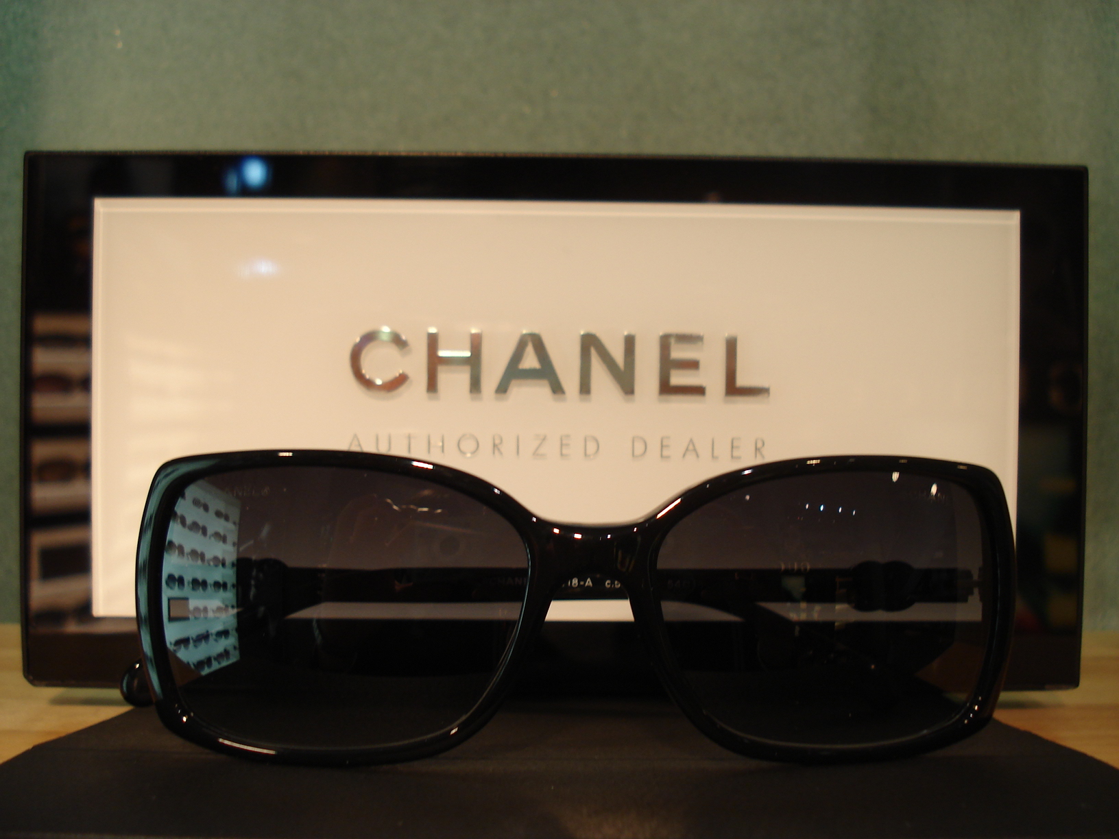 http://www.washin-optical.co.jp/blog/annex/CHANEL%20%2712%20002.jpg