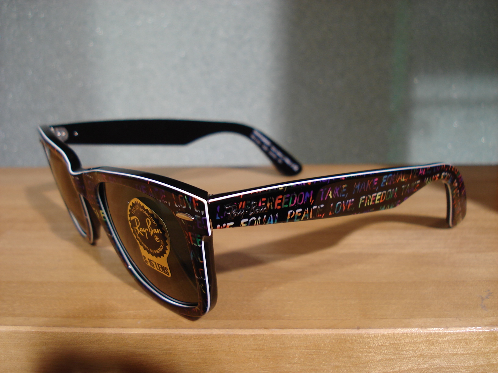 http://www.washin-optical.co.jp/blog/annex/RayBan%20012.jpg